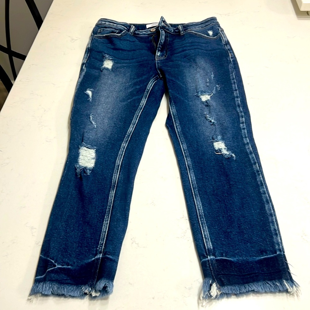 Zenana distressed jeans straight leg size 29 length 26 inches